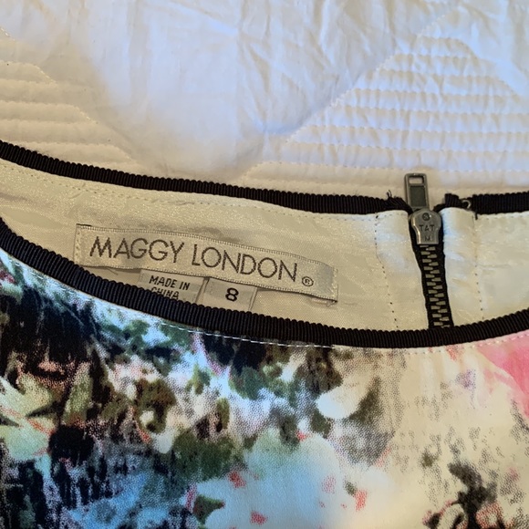 MAGGY LONDON Cocktail Dress Lace Detail Floral Print and Black Event Party Midi - Picture 6 of 9